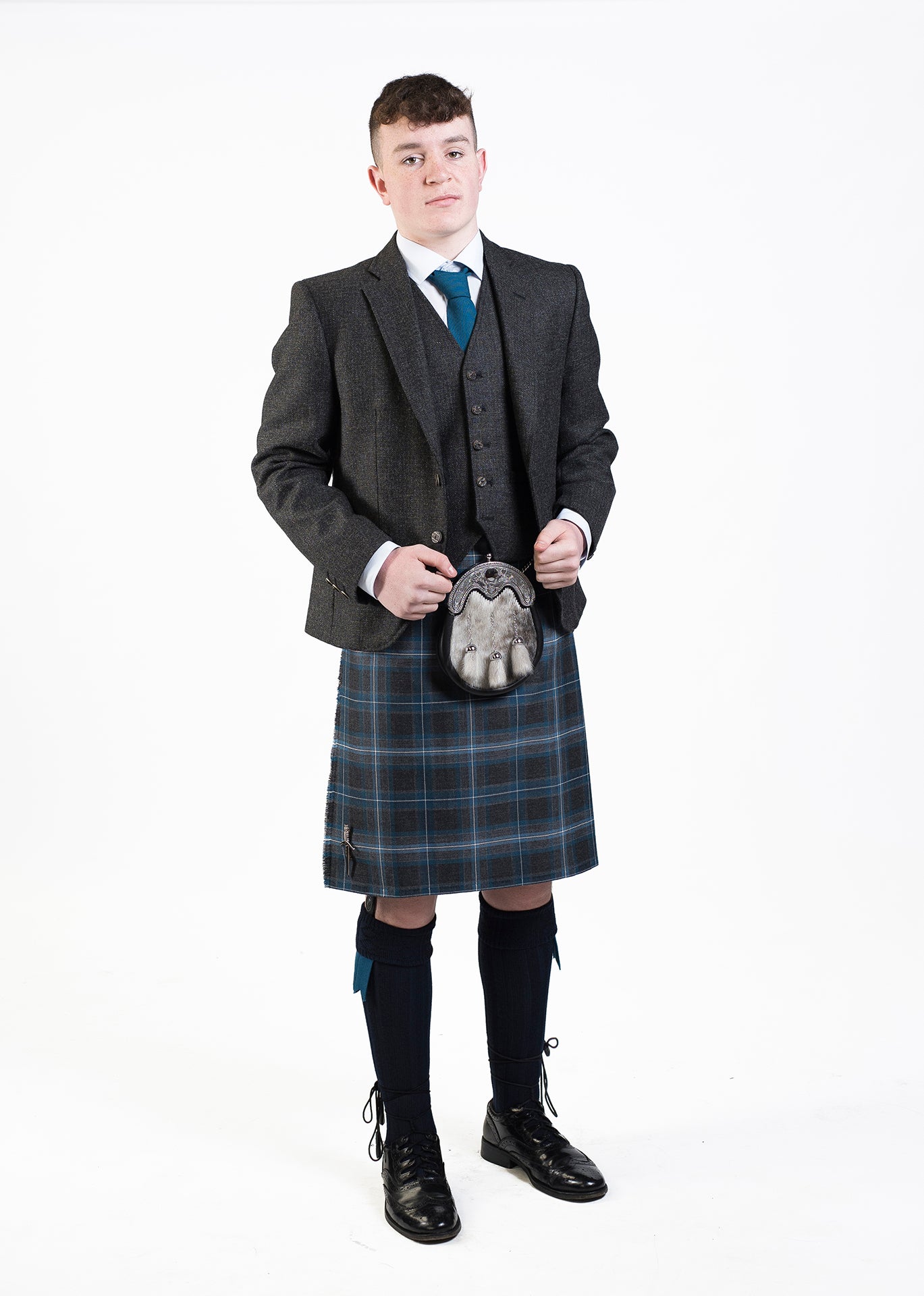 Hebridean Hoolie / Charcoal Lovat Hire Outfit